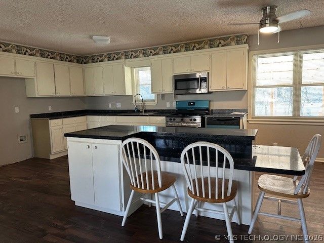 31716 E 723 Drive, Wagoner, OK 74467