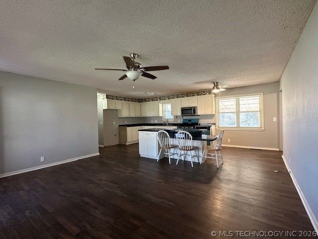 31716 E 723 Drive, Wagoner, OK 74467