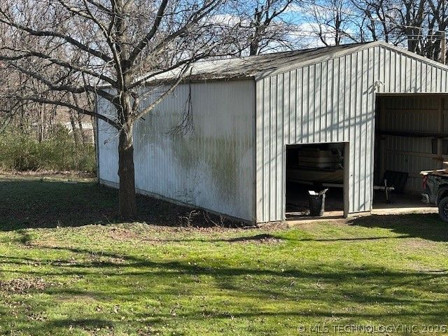 31716 E 723 Drive, Wagoner, OK 74467