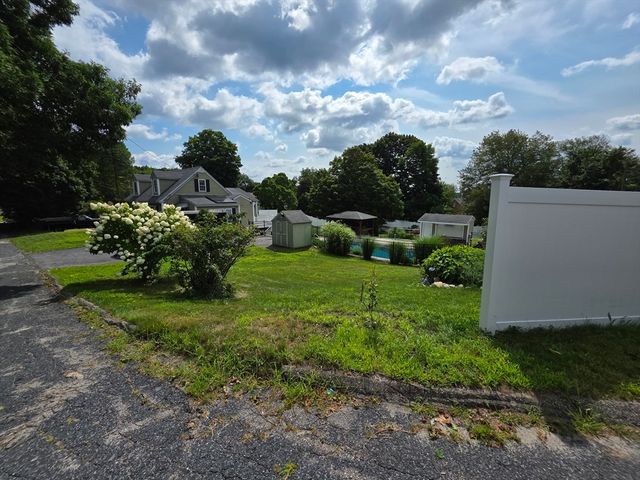 14 James St., Dudley, MA 01571