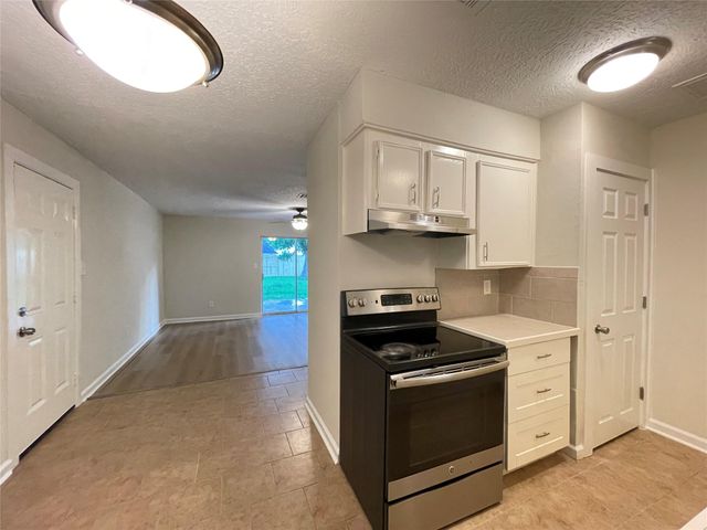 12010 Flushing Meadows Drive, Houston, TX 77089