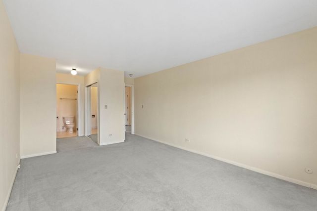 2100 Valencia Drive 300B, Northbrook, IL 60062