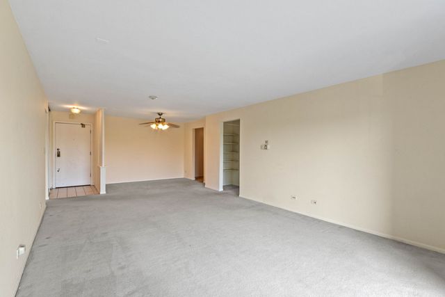 2100 Valencia Drive 300B, Northbrook, IL 60062