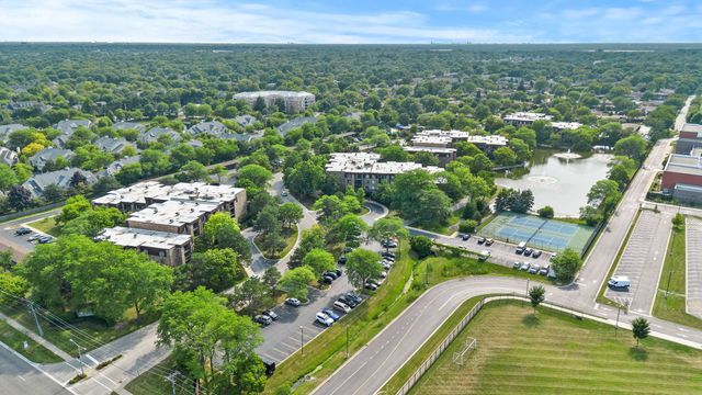 2100 Valencia Drive 300B, Northbrook, IL 60062