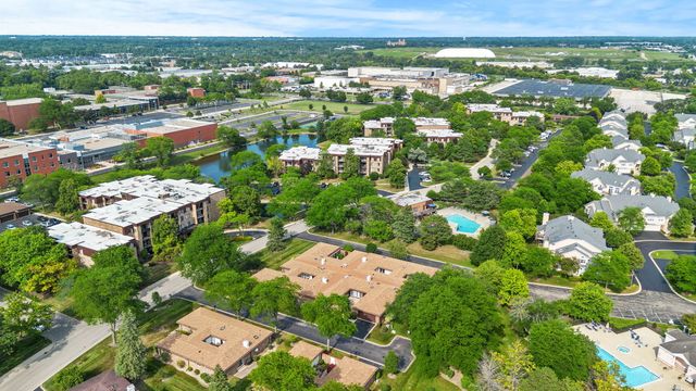 2100 Valencia Drive 300B, Northbrook, IL 60062