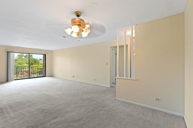 2100 Valencia Drive 300B, Northbrook, IL 60062