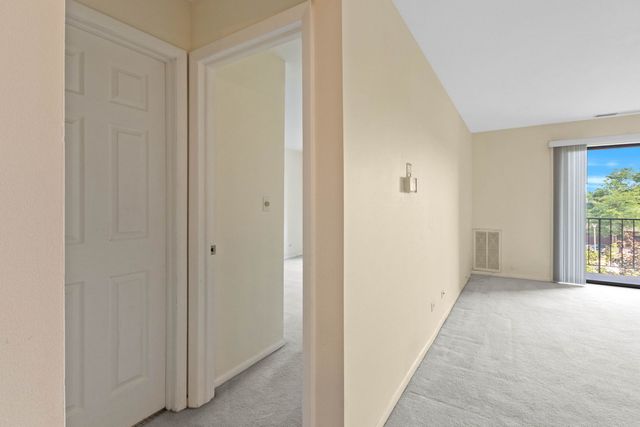 2100 Valencia Drive 300B, Northbrook, IL 60062