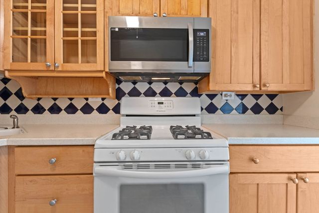 2100 Valencia Drive 300B, Northbrook, IL 60062