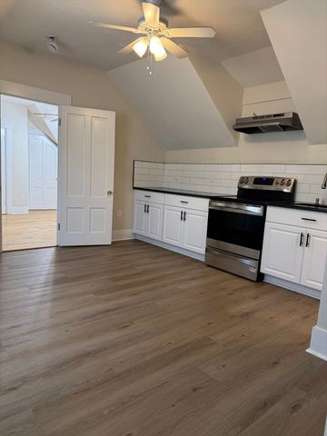 92 Maverick St, Fitchburg, MA 01420