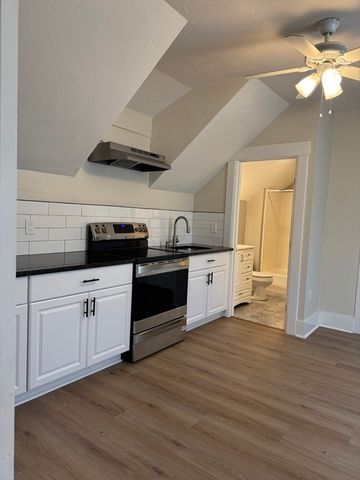 92 Maverick St, Fitchburg, MA 01420