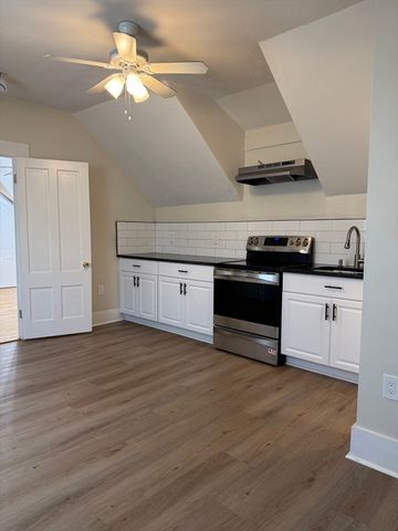 92 Maverick St, Fitchburg, MA 01420