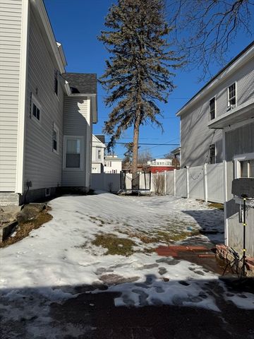 92 Maverick St, Fitchburg, MA 01420
