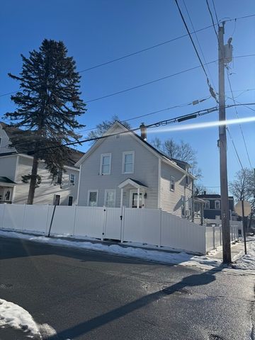92 Maverick St, Fitchburg, MA 01420