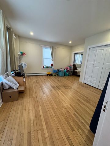 92 Maverick St, Fitchburg, MA 01420