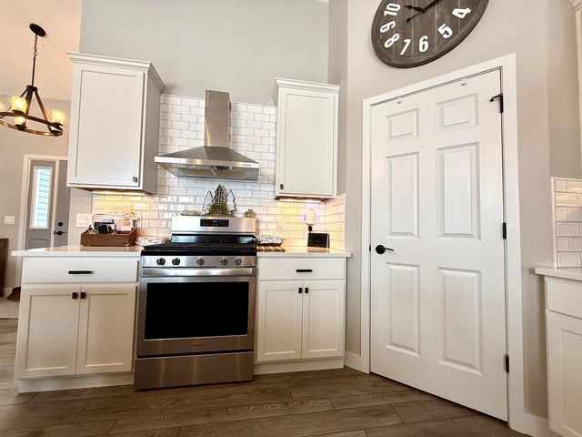 1045 Barbara Circle, Belleville, WI 53508