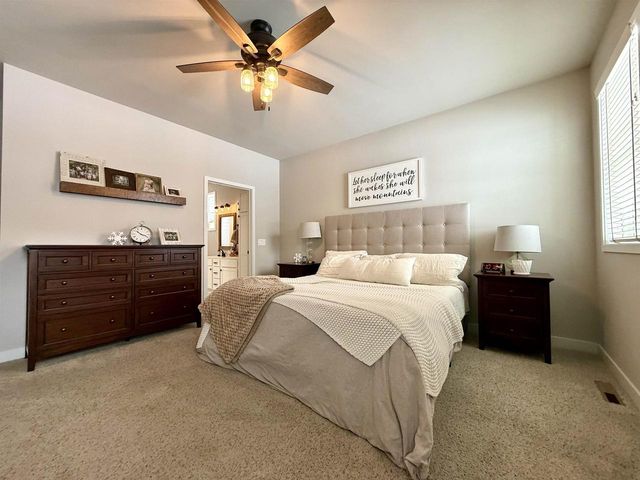 1045 Barbara Circle, Belleville, WI 53508