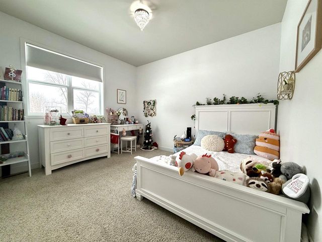 1045 Barbara Circle, Belleville, WI 53508