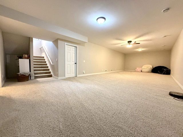 1045 Barbara Circle, Belleville, WI 53508