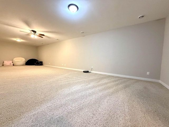 1045 Barbara Circle, Belleville, WI 53508