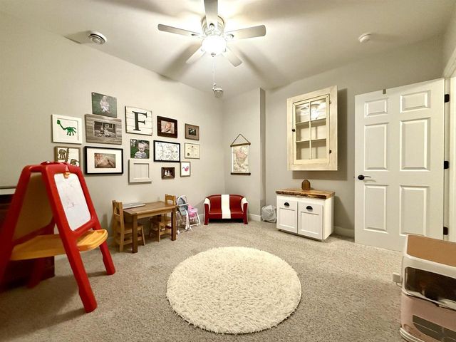 1045 Barbara Circle, Belleville, WI 53508