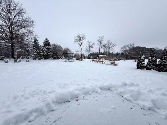 1045 Barbara Circle, Belleville, WI 53508