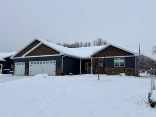 1045 Barbara Circle, Belleville, WI 53508