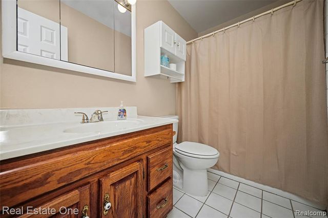 2579 Kingstowne Drive, Commerce Twp, MI 48390