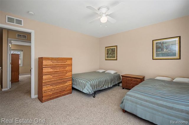 2579 Kingstowne Drive, Commerce Twp, MI 48390