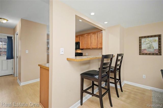 2579 Kingstowne Drive, Commerce Twp, MI 48390