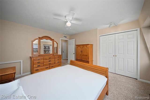 2579 Kingstowne Drive, Commerce Twp, MI 48390