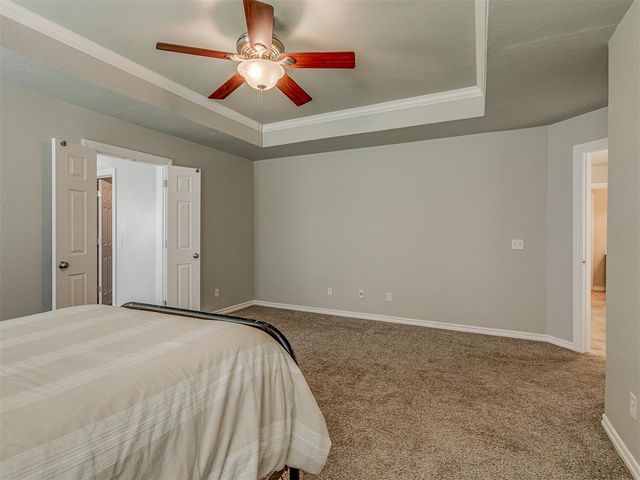 10461 Ridgeview Drive, Edmond, OK 73034