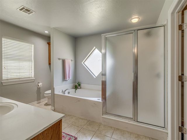 10461 Ridgeview Drive, Edmond, OK 73034