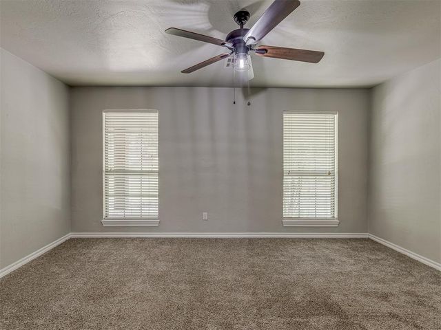 10461 Ridgeview Drive, Edmond, OK 73034