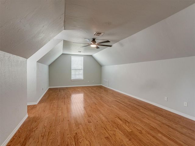10461 Ridgeview Drive, Edmond, OK 73034