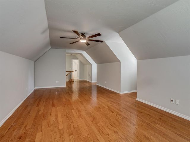 10461 Ridgeview Drive, Edmond, OK 73034