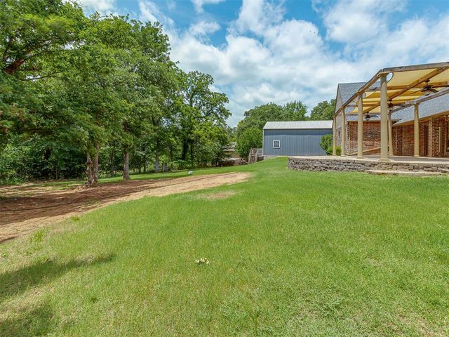 10461 Ridgeview Drive, Edmond, OK 73034