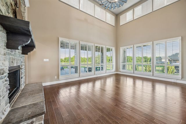 3030 Wincrest Drive, Rockwall, TX 75032