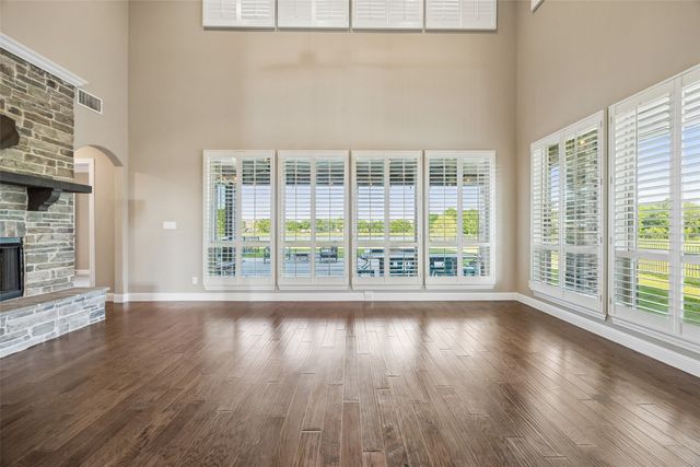 3030 Wincrest Drive, Rockwall, TX 75032