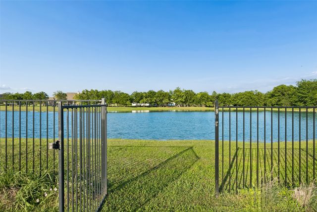 3030 Wincrest Drive, Rockwall, TX 75032