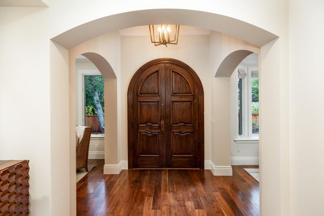 17 Almendral Avenue, Atherton, CA 94027