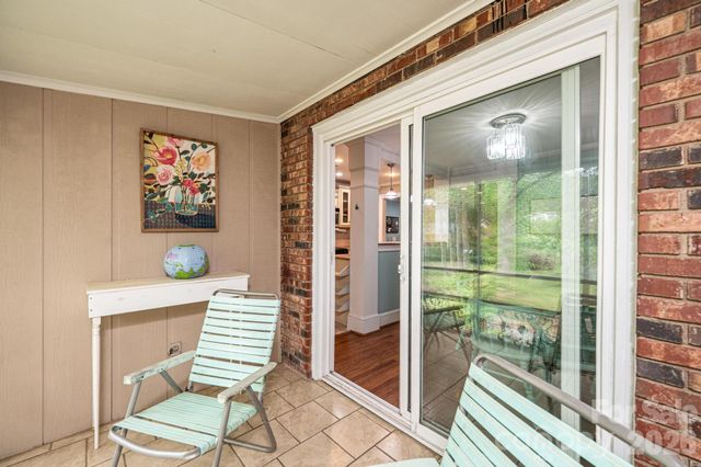 826 6th Street NW 4, Hickory, NC 28601