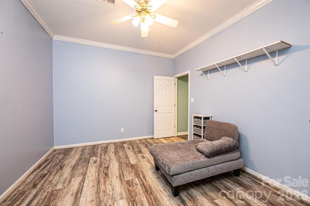 826 6th Street NW 4, Hickory, NC 28601