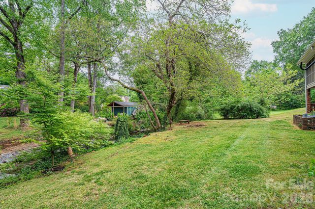 826 6th Street NW 4, Hickory, NC 28601