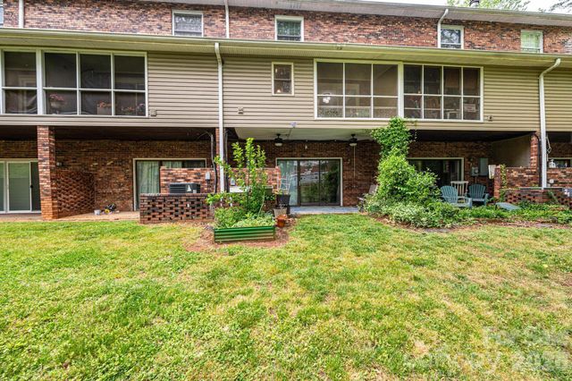 826 6th Street NW 4, Hickory, NC 28601