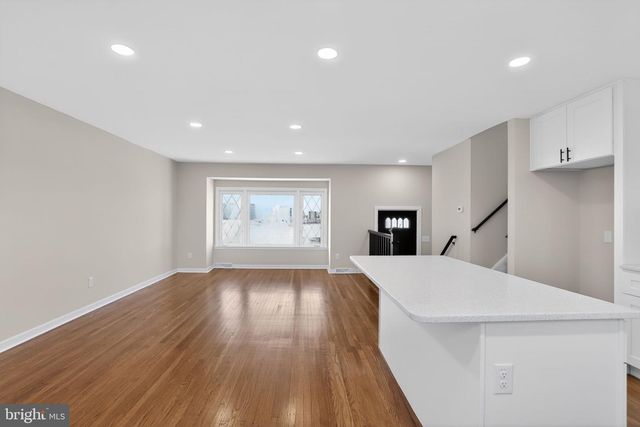 1283 IRMA RD, Warminster, PA 18974