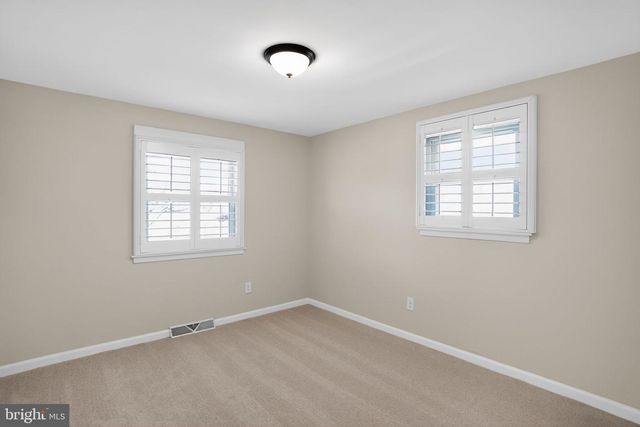 1283 IRMA RD, Warminster, PA 18974