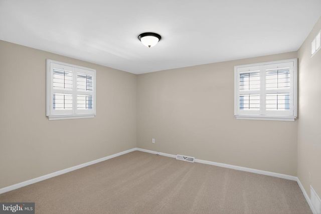 1283 IRMA RD, Warminster, PA 18974