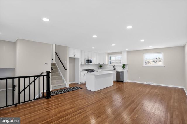 1283 IRMA RD, Warminster, PA 18974