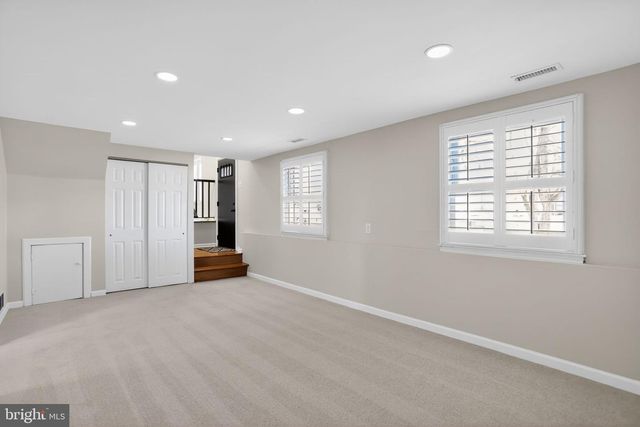 1283 IRMA RD, Warminster, PA 18974