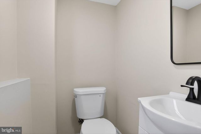 1283 IRMA RD, Warminster, PA 18974